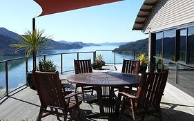 Okiwa Bay Lodge